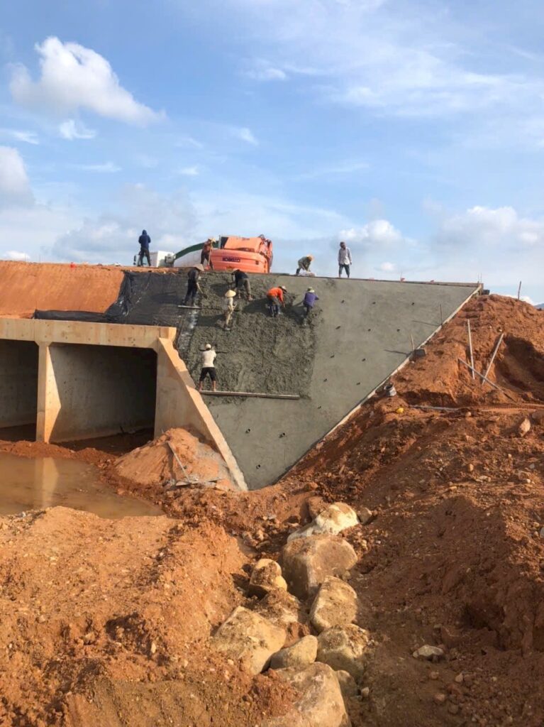 Cống hộp thoát nước mưa ngang đường (E7-E8)